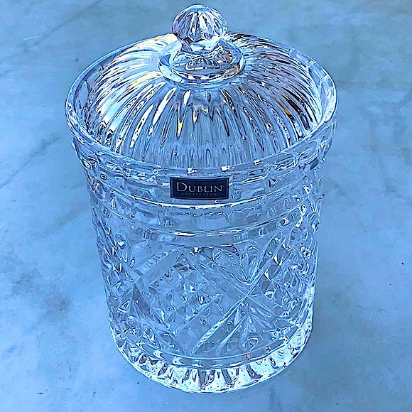 GODINGER DUBLIN BISCUIT BOX JAR WITH LID CRYSTAL NEW IN BOX 4.5 INCH BY 7 INCH - Picture 1 of 8